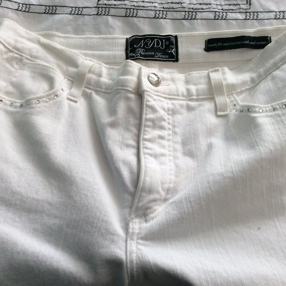 Vintage NYDJ premium denim white jeans embellished with rhinestones , like new!! - Picture 7 of 8